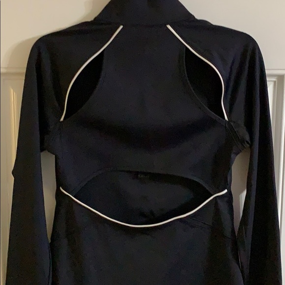 Workout pullover - Picture 2 of 4